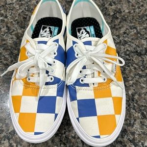 *New* Vans Unisex Comfy Cush Big Check.